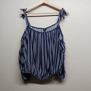 Torrid Crop Top Women Size 2X Blue Stripes